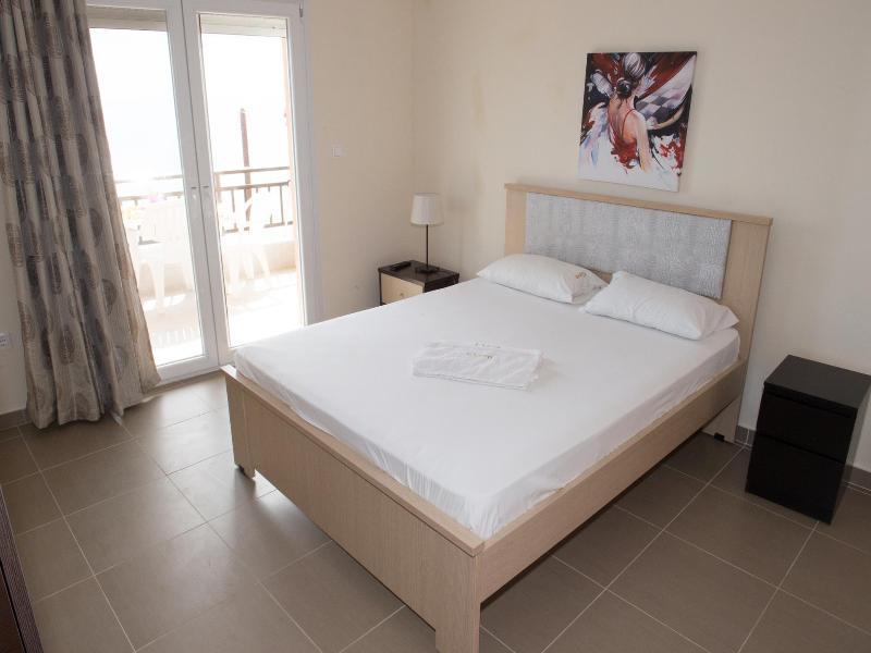Rooms Elena Nea Poteidaia Exterior foto