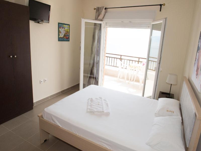 Rooms Elena Nea Poteidaia Exterior foto