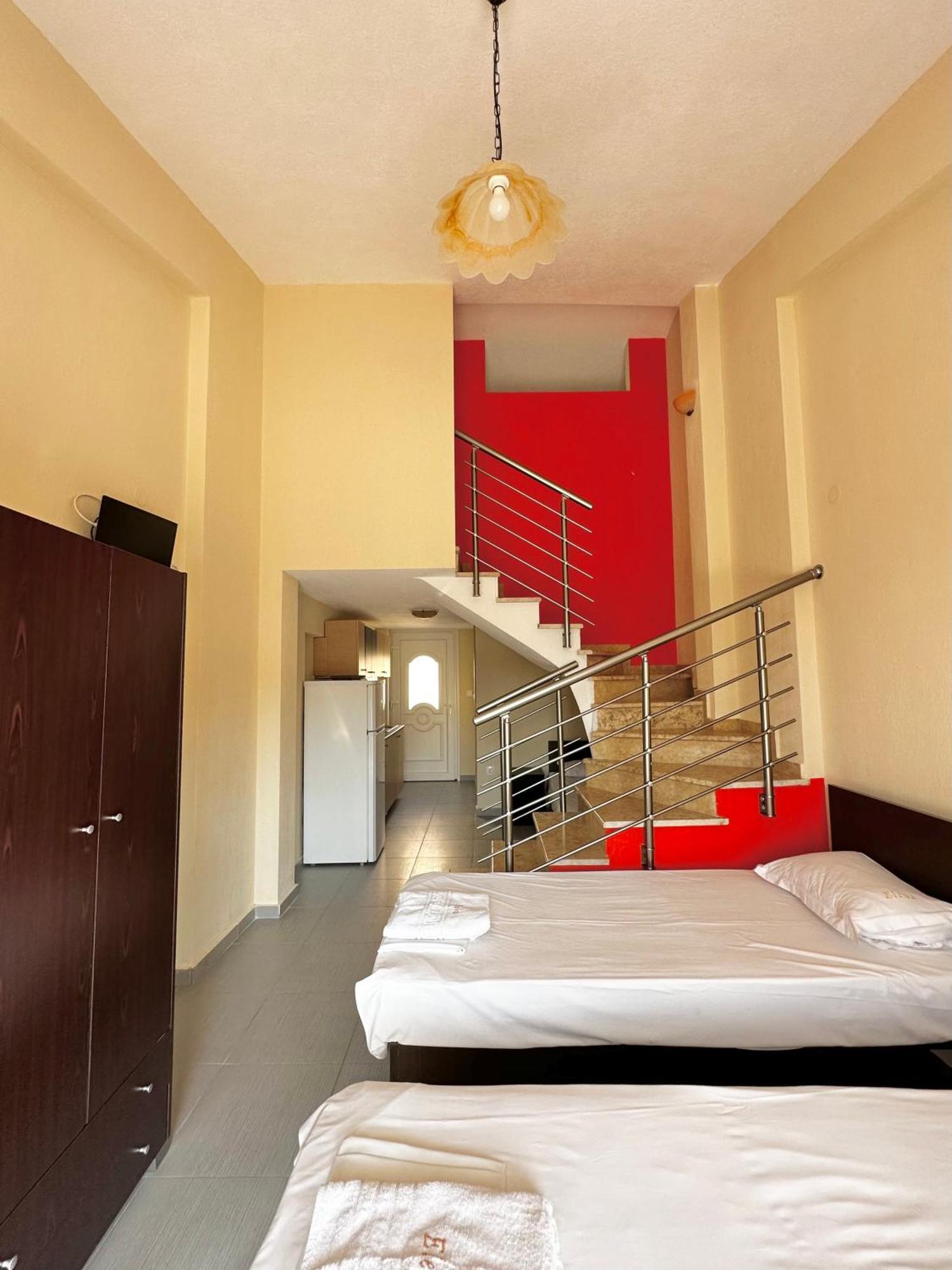 Rooms Elena Nea Poteidaia Exterior foto